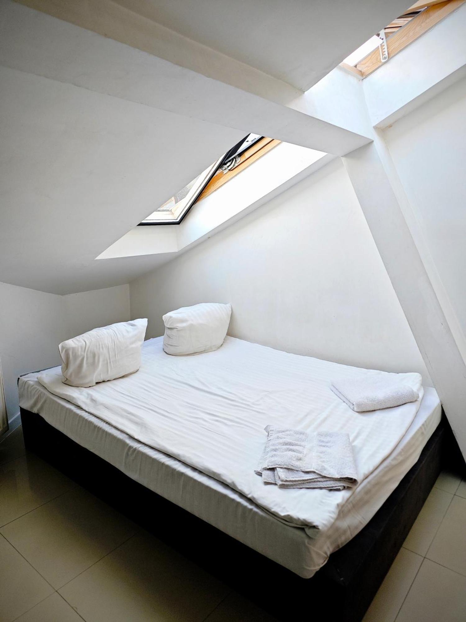 Apartamenty Hoza Attic Studio Varsóvia Quarto foto
