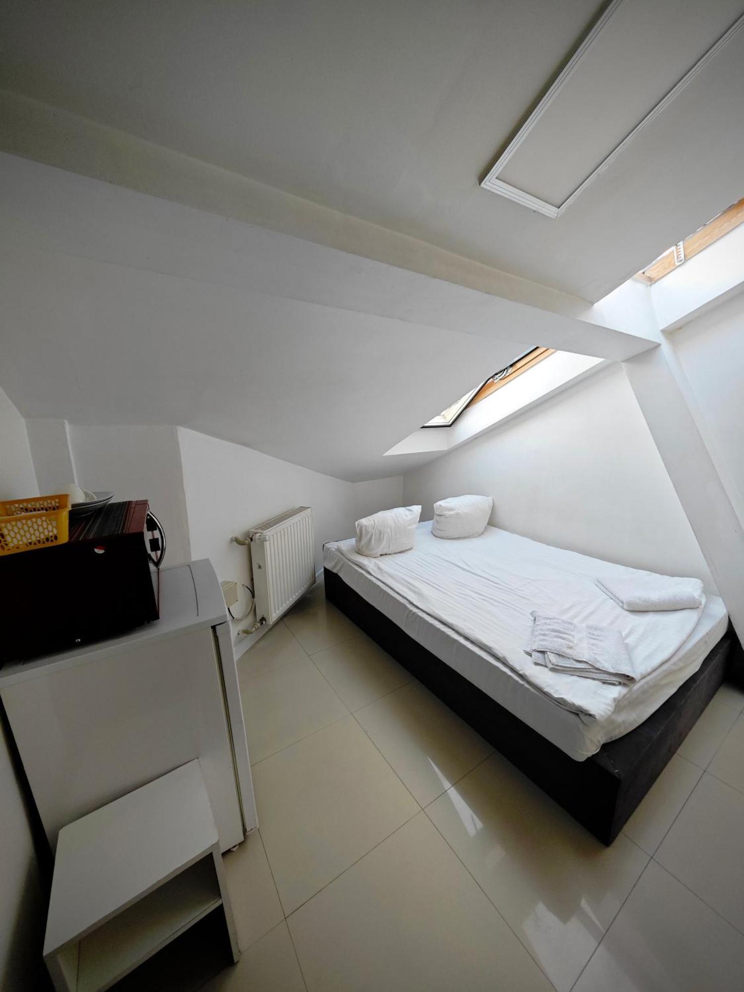 Apartamenty Hoza Attic Studio Varsóvia Quarto foto