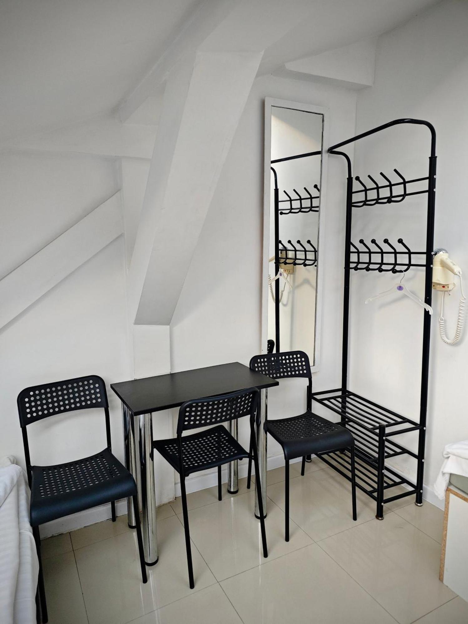 Apartamenty Hoza Attic Studio Varsóvia Quarto foto