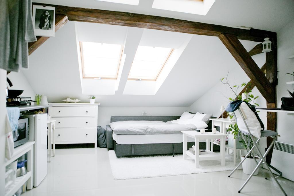 Apartamenty Hoza Attic Studio Varsóvia Quarto foto